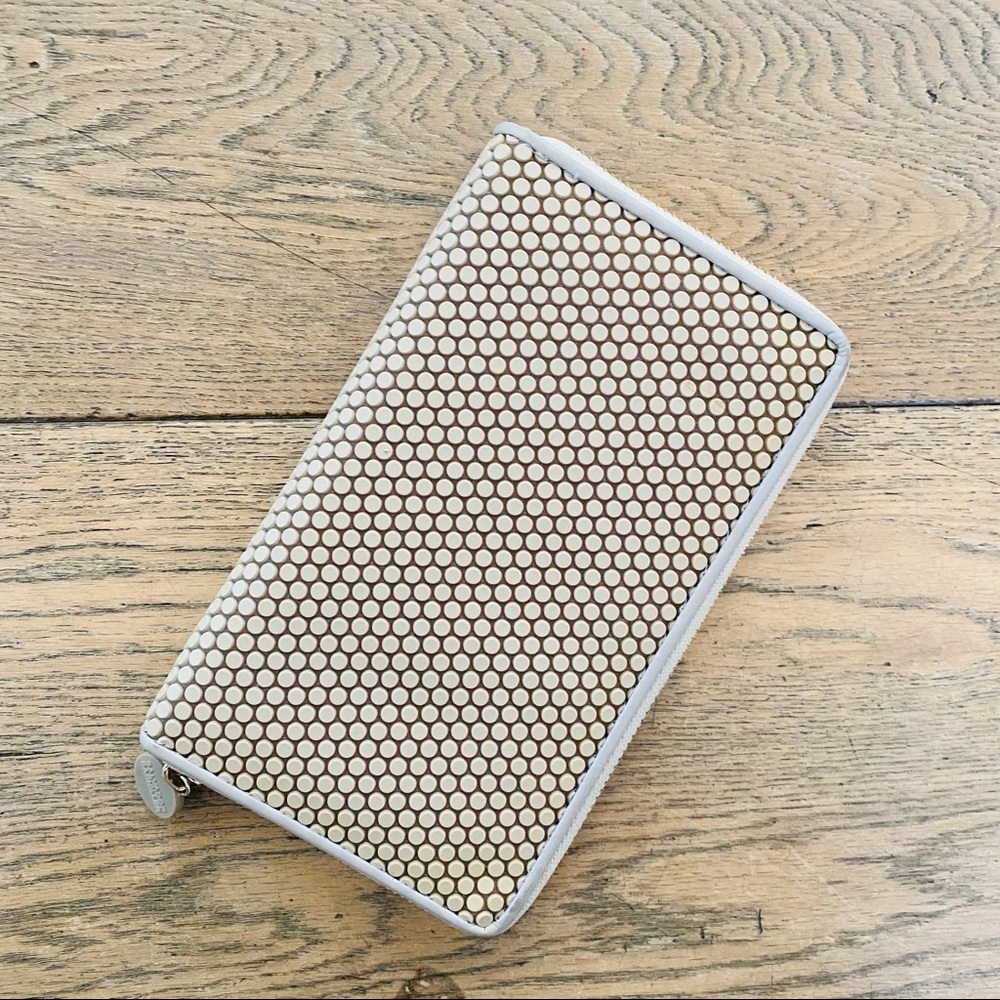 salvador bachiller coleccion edicion limitada beige hexagon wallet womens
